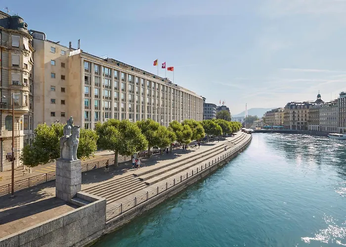 Geneva hotels near Archeological Site at St. Pierre's Cathedral