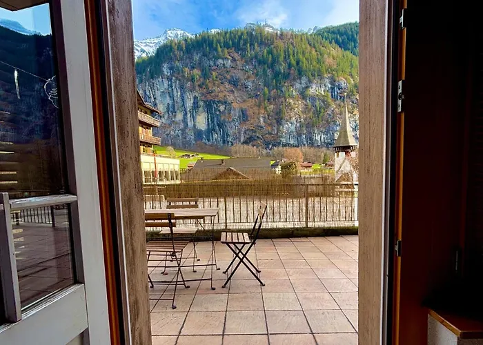 Lauterbrunnen hotels near Murrenbach Waterfalls