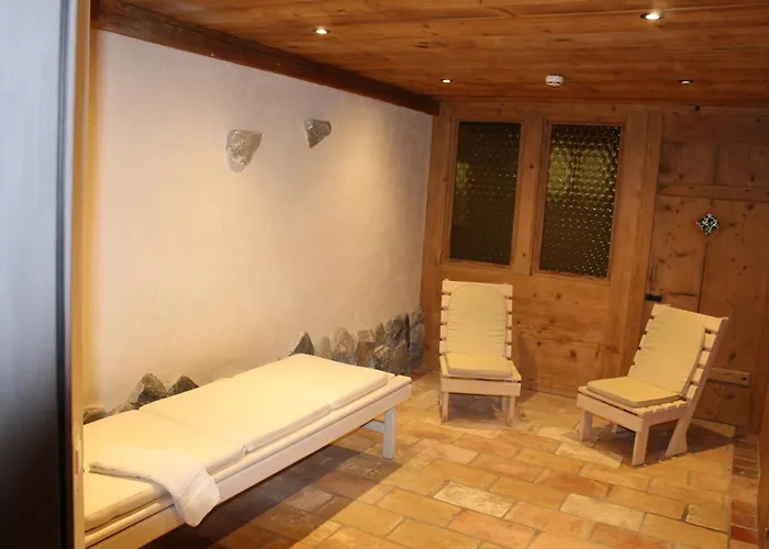 Gstaad hotels near Wispile