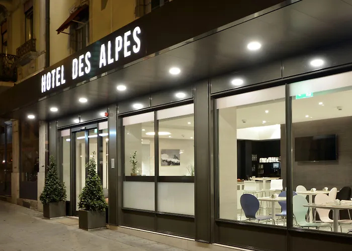 Geneva hotels near Natural History Museum of Geneva