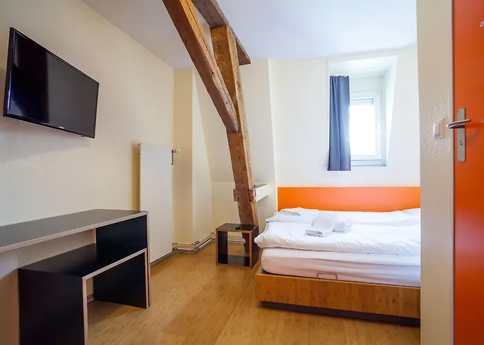 Easyhotel Basel - Self Service And Self Check-In