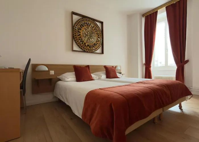 Nyon Hotels