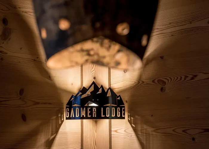 Gadmen Hotels