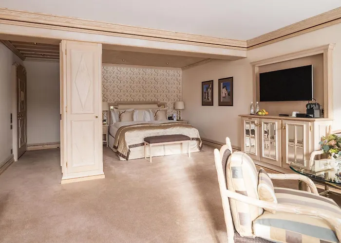 St. Moritz hotels near Chantarella-Corviglia