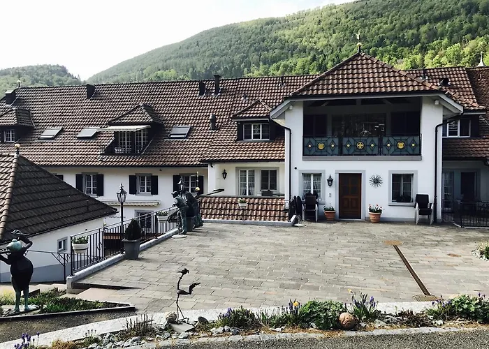 Holderbank Hotels